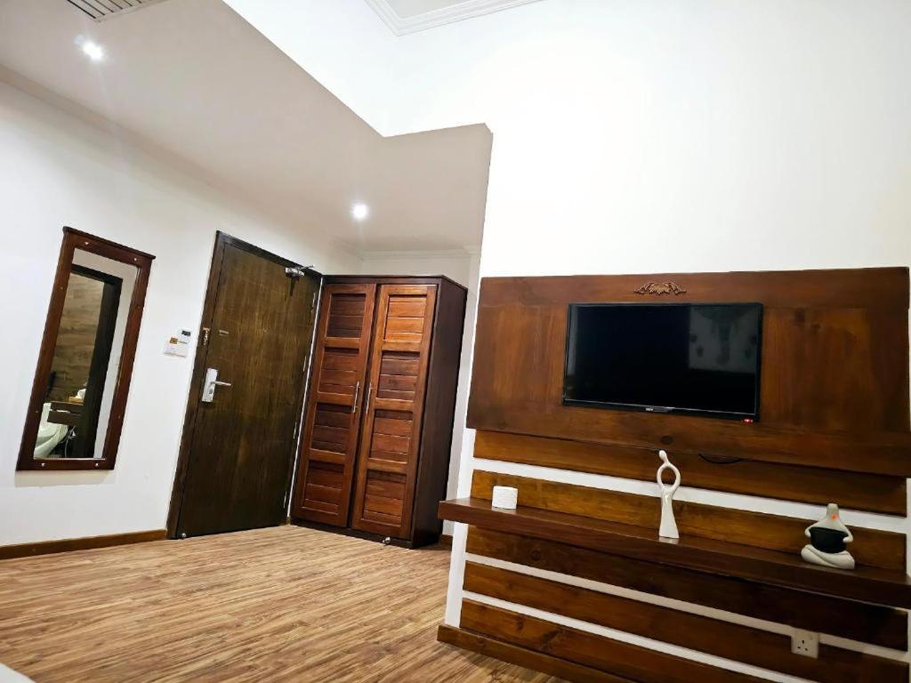 Covanro Sigiriya - Brand New Luxury Hotel Exterior photo